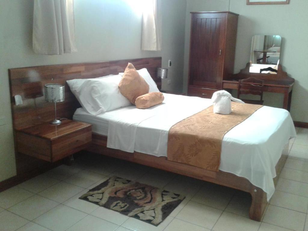 Hotel Golden Star Iquitos Exteriör bild