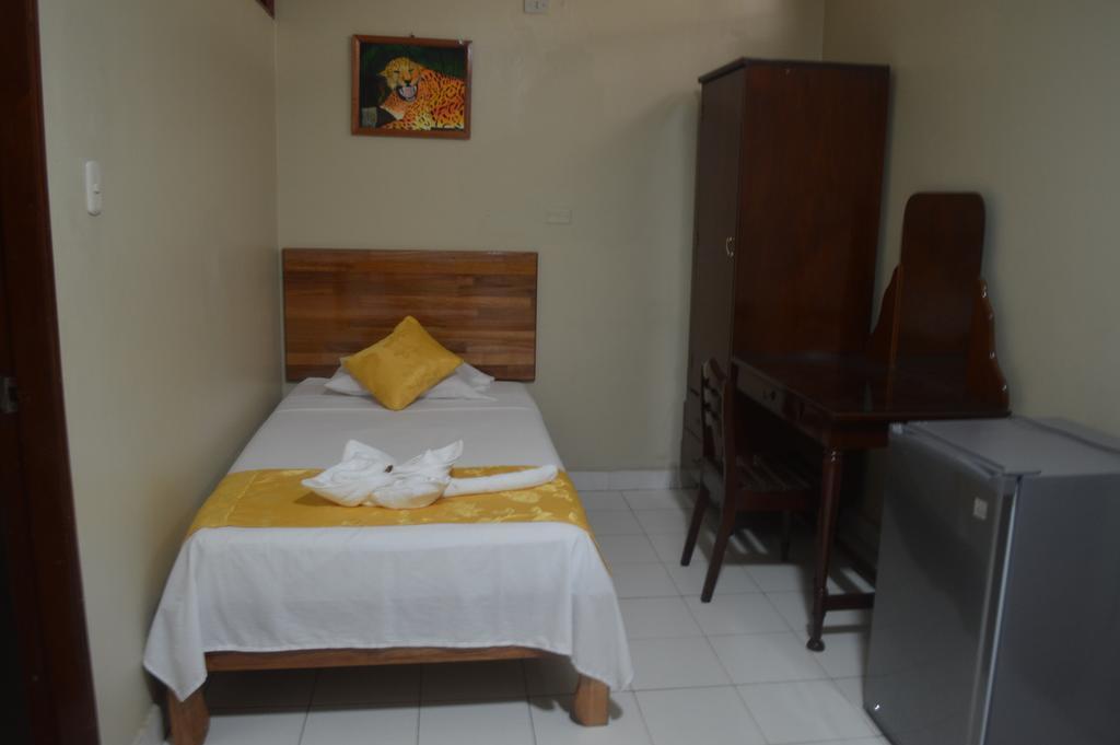 Hotel Golden Star Iquitos Exteriör bild