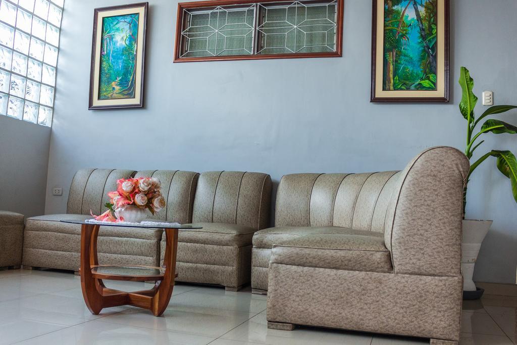 Hotel Golden Star Iquitos Exteriör bild
