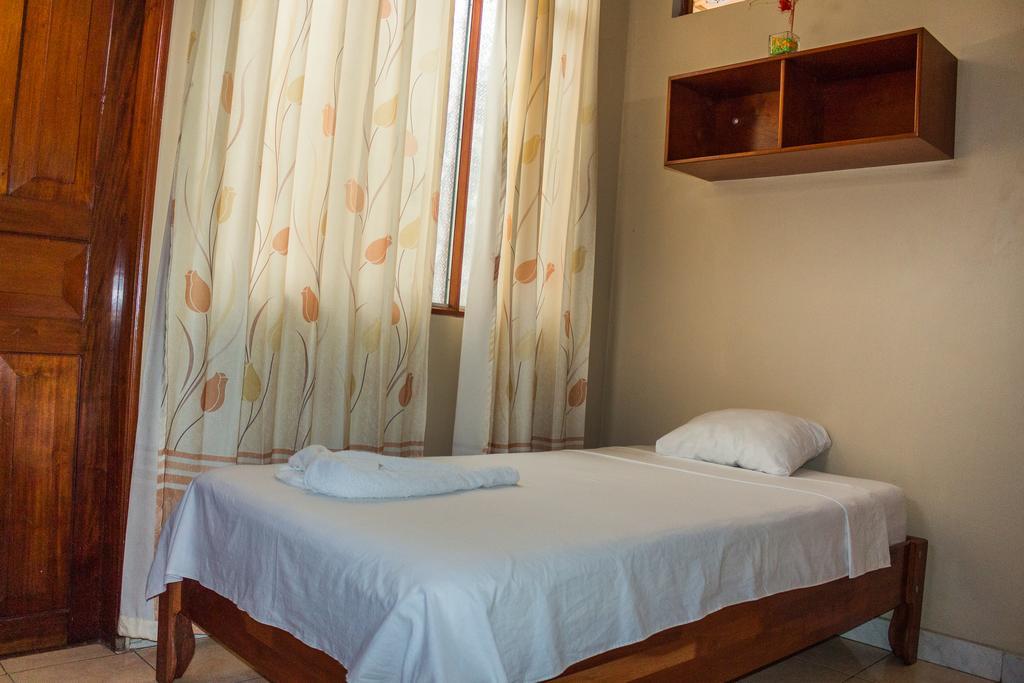 Hotel Golden Star Iquitos Exteriör bild