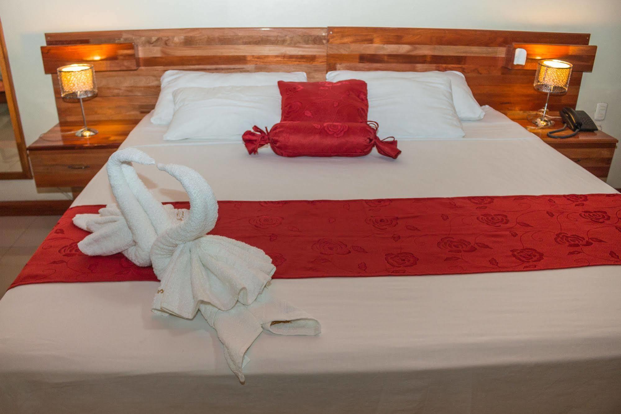 Hotel Golden Star Iquitos Exteriör bild