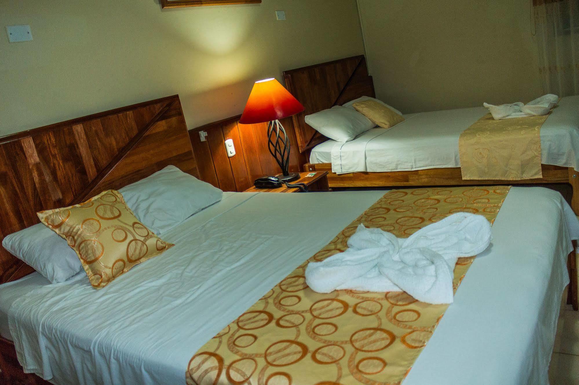 Hotel Golden Star Iquitos Exteriör bild