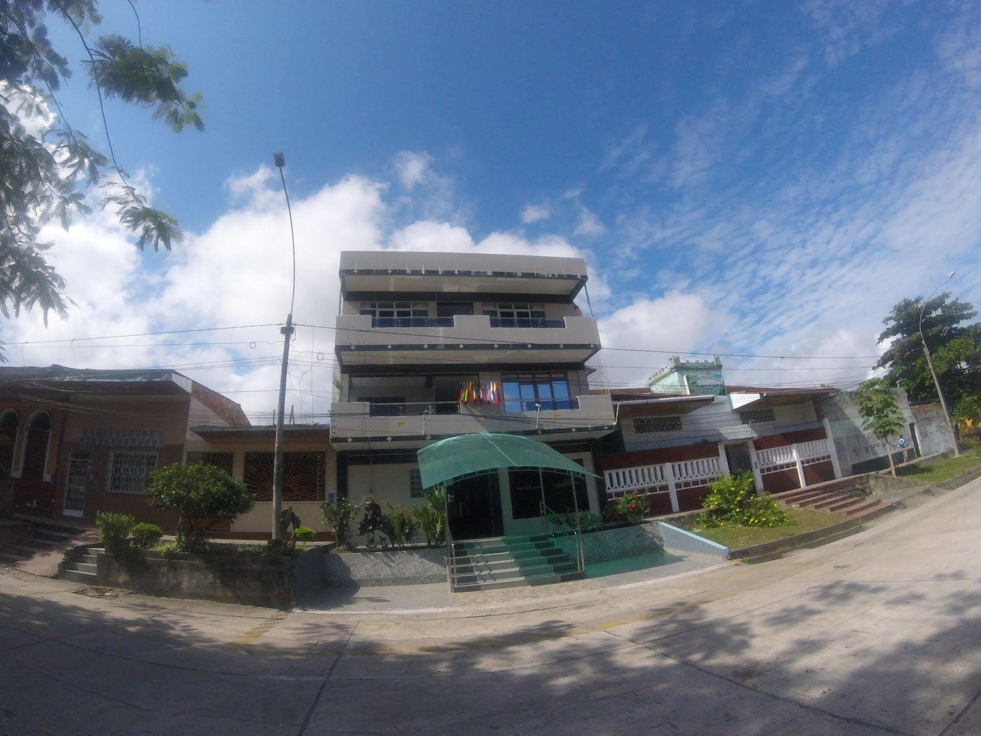 Hotel Golden Star Iquitos Exteriör bild