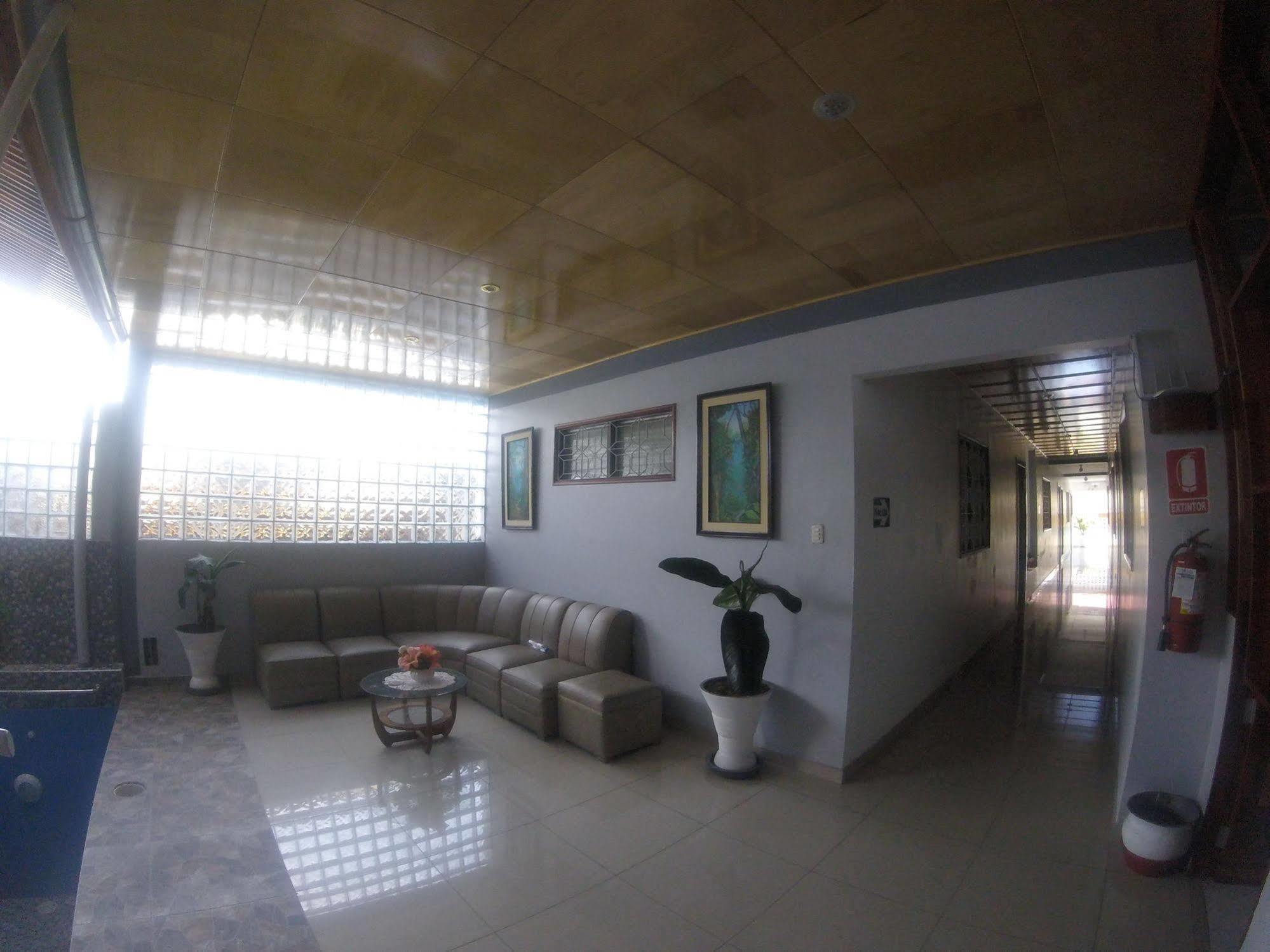 Hotel Golden Star Iquitos Exteriör bild