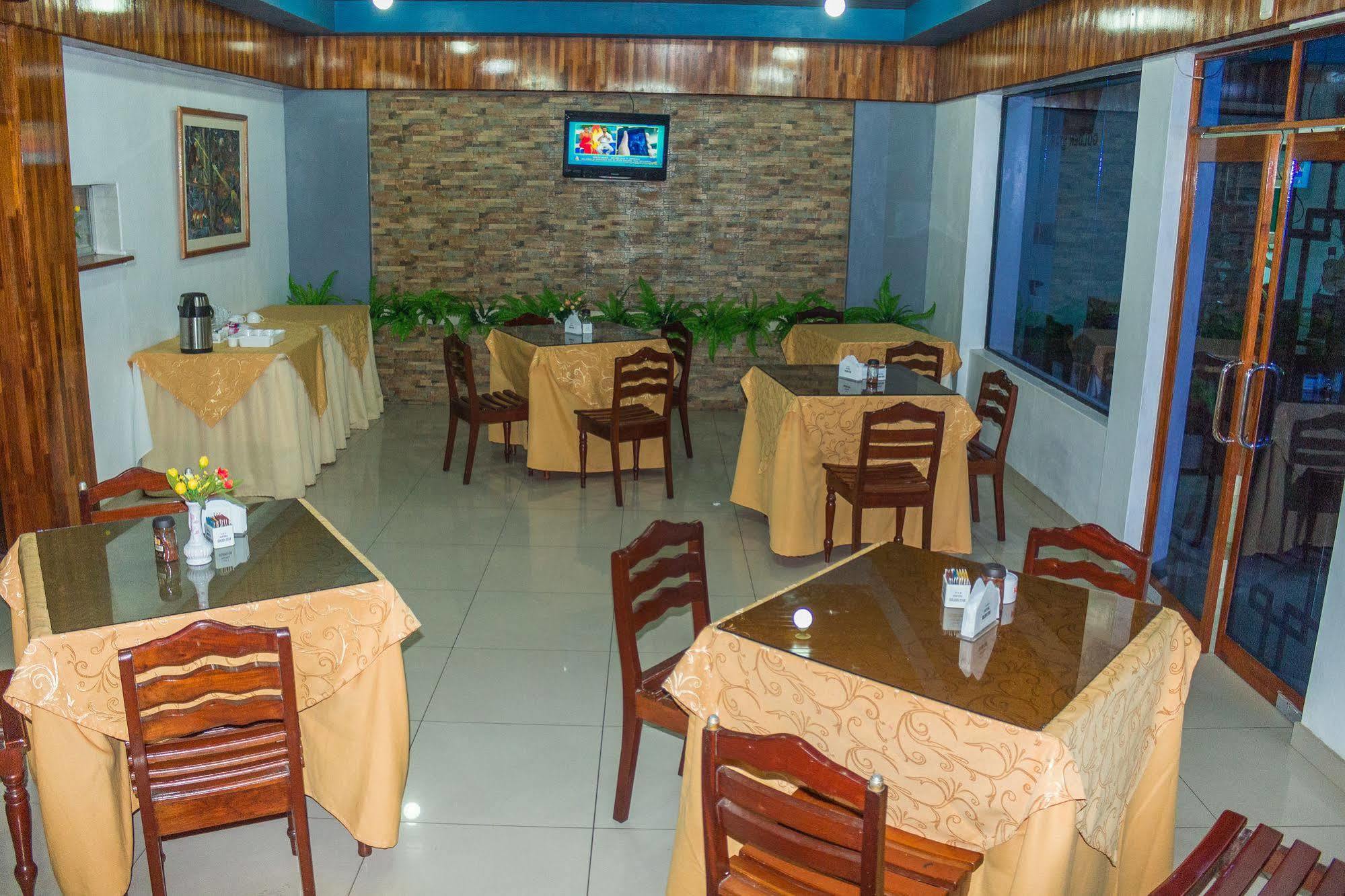 Hotel Golden Star Iquitos Exteriör bild